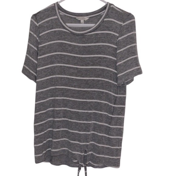 Lucky Brand Tops - 🌹LUCKY BRAND TIE BOTTOM STRETCHY TOP